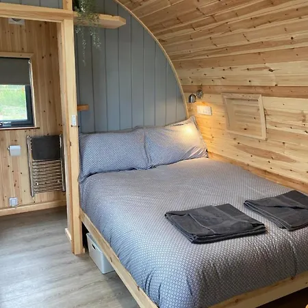 Mowbray & Glamping *