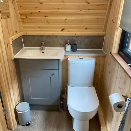 Mowbray & Glamping South Kilvington